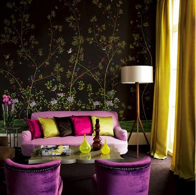 http://designfabulous.files.wordpress.com/2009/08/home-and-gardens-purple-couch.jpg?w=490